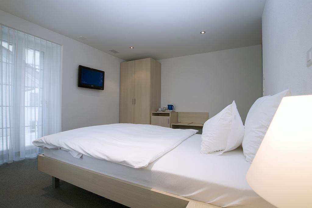 Hotel Ochsen Устер Номер фото